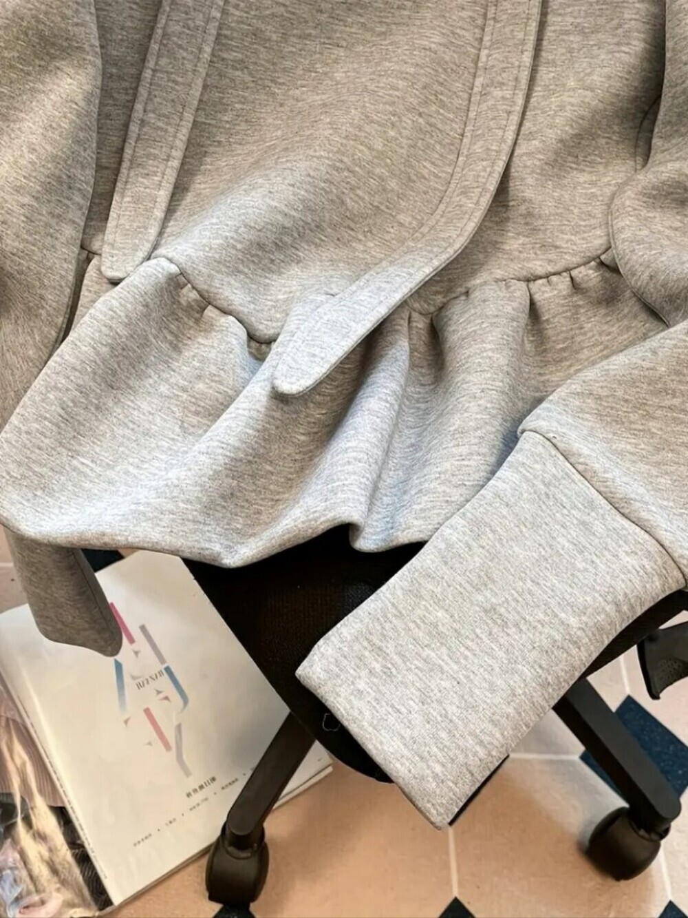 Casual Hoodie Skirt Hem Sweatshirt - Picture 3 of 3
